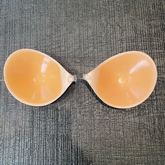 Nubra - Original Silicone Strapless Backless Bra - Picture 1 of 4